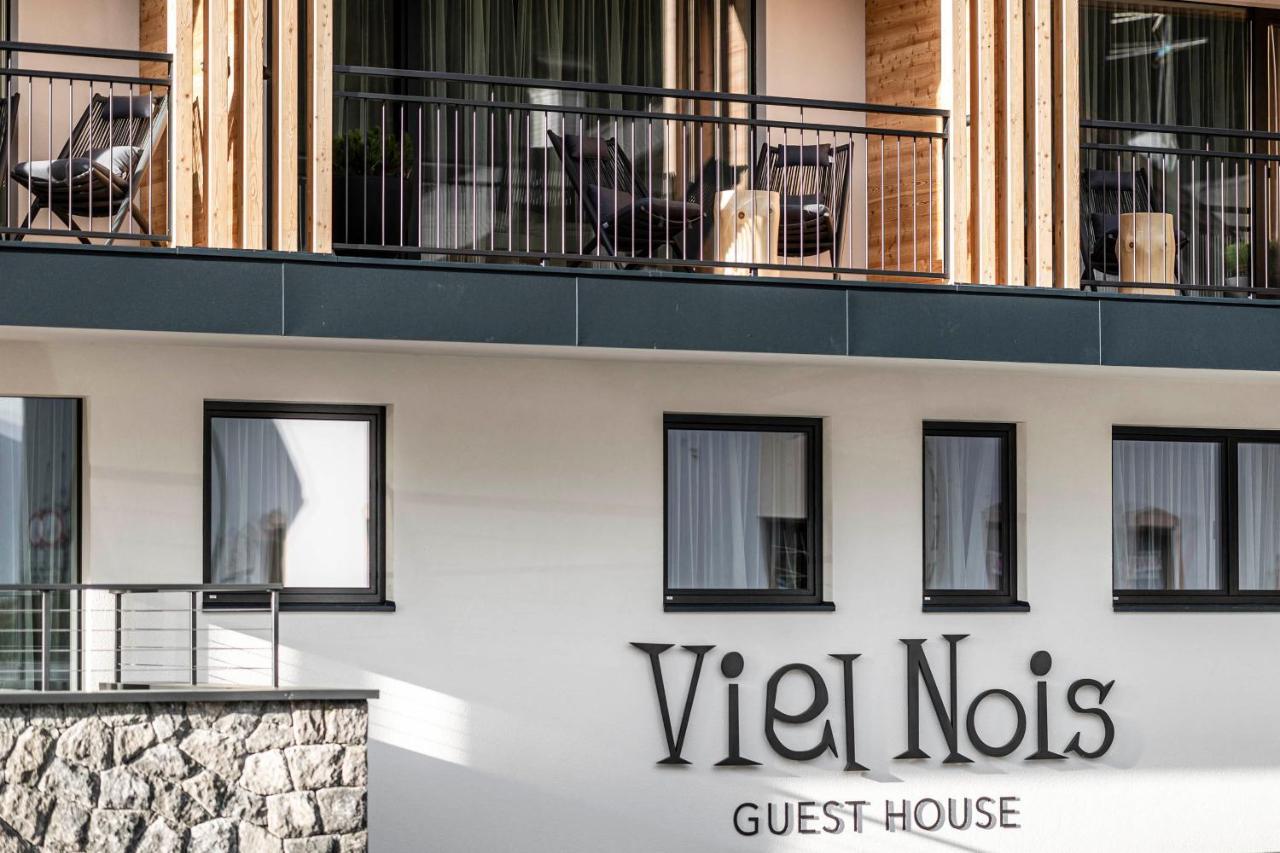Viel Nois Guest House Фунес Екстериор снимка